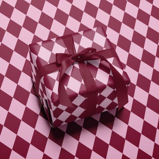 Papier cadeau à motif argyle rose rouge