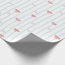 Papier cadeau à rayures et ruban doux