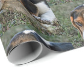 Papier Cadeau Adorable Beagle mâchant un os (Coin rond)