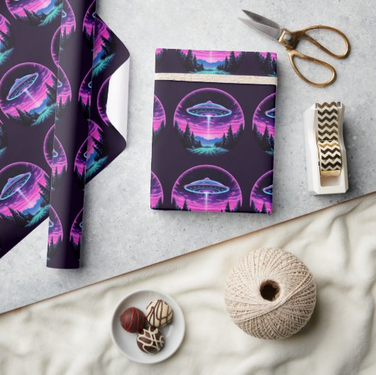 Papier Cadeau Alien vaisseau spatial rétro futuriste (Artisanat)
