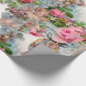 PAPIER CADEAU ANGE ROMANTIQUE RASSEMBLANT ROSES ET FLEURS ROSES  (Coin)