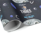 Papier Cadeau Anniversaire d'astronaute dans l'espace pour tout (Coin rond)