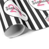 Papier Cadeau Anniversaire noir blanc rayures rose parties scint (Coin rond)