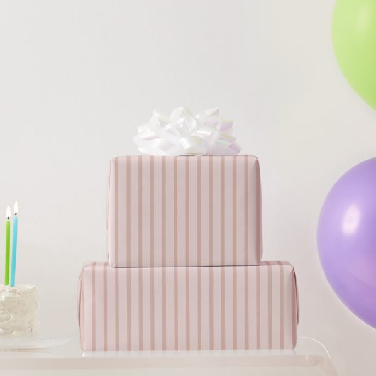 Papier Cadeau Anniversaire Rayures Roses (Cadeaux de fête)