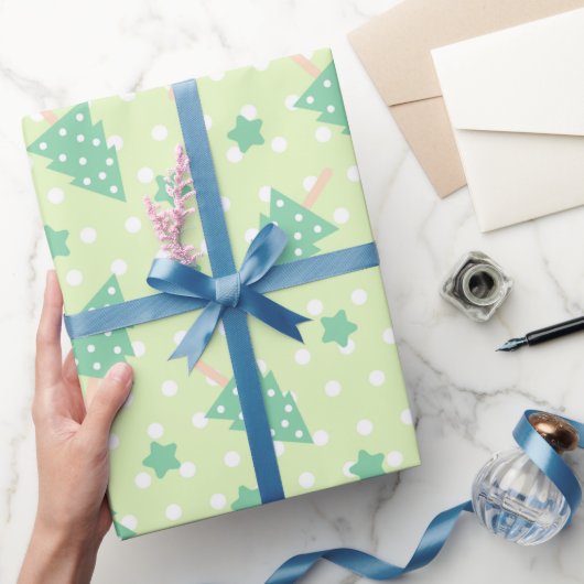 Papier Cadeau Arbre de Noël à points verts (Cadeaux)