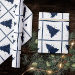 Papier Cadeau Arbre de Noël Moody | Classy Dark Navy Bleu<br><div class="desc">C'est la saison pour célébrer et divertir ! Palette moderne, sombre et moody dans un design de vacances festif abstrait avec un arbre de Noël brillant et fantaisiste avec un éclaboussant éclat de peinture rehaussé et une parties scintillant faux métallique. Pour d'autres couleurs ou produits correspondants, veuillez contacter le designer...</div>