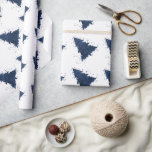 Papier Cadeau Arbre de Noël Moody | Classy Dark Navy Bleu<br><div class="desc">C'est la saison pour célébrer et divertir ! Palette moderne, sombre et moody dans un design de vacances festif abstrait avec un arbre de Noël brillant et fantaisiste avec un éclaboussant éclat de peinture rehaussé et une parties scintillant faux métallique. Pour d'autres couleurs ou produits correspondants, veuillez contacter le designer...</div>
