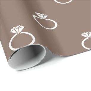 Papier Cadeau Bagues de fiançailles blanches sur marron taupe