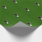 Papier Cadeau Balle de golf à côté du trou sur un parcours de go (Coin)