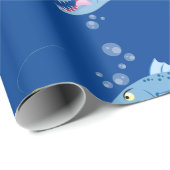 Papier Cadeau Barracuda poisson affamé de la pêche dessin animé (Coin rond)