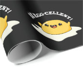 Papier Cadeau Be Egg-cellent Funny Egg Pun Dark BG (Coin rond)