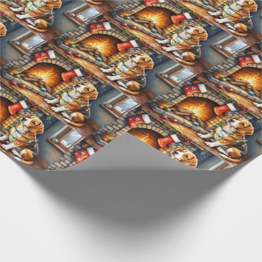 Papier Cadeau Beagle Sitting by Fireplace with Christmas Lights (Coin)