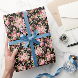 Papier Cadeau Beau Roses à motifs floraux avec feuillage vert