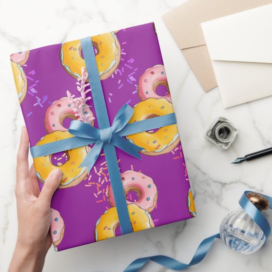 Papier Cadeau Belle Donut violet Colorée Saupoudrer fête d'anniv (Cadeaux)