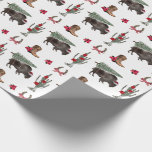Papier Cadeau Bison Christmas Tree Ranch Wild West Noël Guerre<br><div class="desc">Motif avec des illustrations d'un buffle portant un chapeau santa avec un arbre de Noël attaché au dos,  un cactus,  un fer à cheval et une botte de cowboy décorée d'arc festif et de poinsettias.</div>