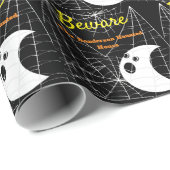 Papier Cadeau Black avec White Spider Webs et mignon Fantôme mod (Coin rond)