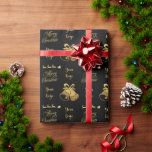 Papier Cadeau Black Gold Chic Christmas Tree Retail Logo personn<br><div class="desc">Ce papier d'emballage minimaliste de Noël présente une palette de couleurs dorées et noires épurées avec un design simple mais élégant de cloches de Noël, Père Noël dans son traîneau et un souhait "Joyeux Noël". Vous pouvez customiser ce papier avec votre propre logo pour rendre votre cadeau plus spécial et...</div>