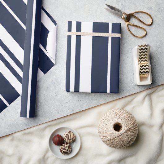 Papier Cadeau Bleu Marine Rayures Blanches Moderne (Artisanat)