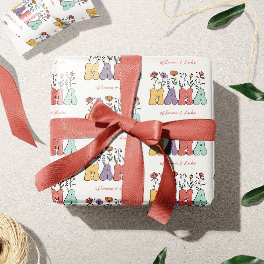 Papier Cadeau Boho Mama Texte avec Fleurs et Noms d'Enfants Moti