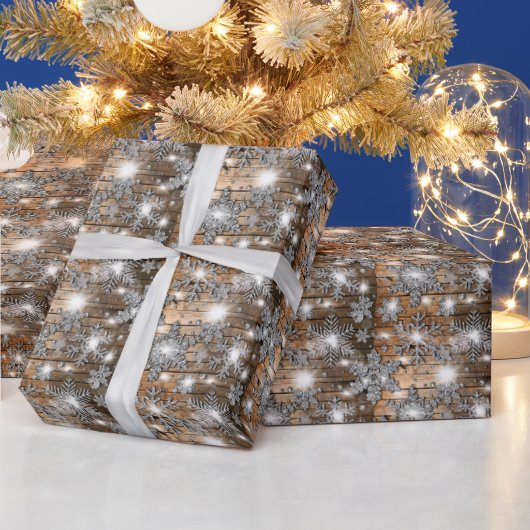 Papier Cadeau Bois de grange rustique, flocons d'argent glacé (Vacances)