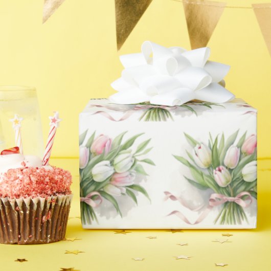 Papier Cadeau Bouquet de tulipe rose et blanc (Fête d'anniversaire)