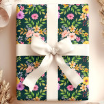 Papier Cadeau Bouquet Fleur Floral Féminin Élégant<br><div class="desc">Ce papier d'emballage élégant présente un bouquet vibrant de fleurs colorées sur un fond profond et riche. Le design floral comprend une variété de fleurs et de verdure luxuriante, parfait pour ajouter une touche féminine et sophistiquée à vos cadeaux. Idéal pour les anniversaires, les douches de mariée, les mariages et...</div>