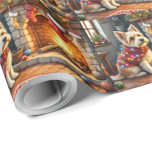 Papier Cadeau Cairn Terrier Sitting Fireplace Christmas Lights (Coin rond)