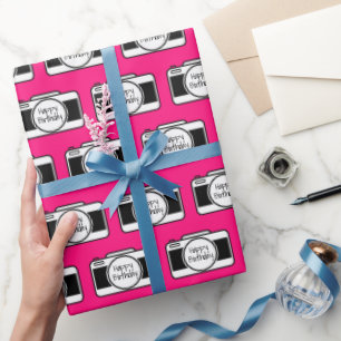 Papier Cadeau Caméra avec texte d'anniversaire en rose