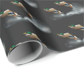 Papier Cadeau Canard de Majard volant au-dessus de l'eau (Coin rond)