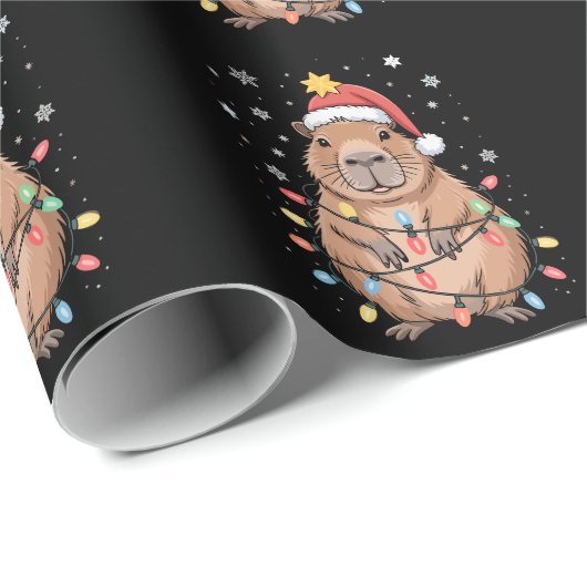 Papier Cadeau Capybara De Noël Avec Le Chapeau Du Père Noël Arbr (Coin rond)