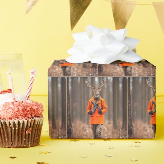 Papier Cadeau Chasseur de cerfs avec un fusil dans une forêt (Fête d'anniversaire)