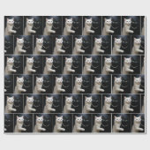 Papier Cadeau Chat blanc accroché à un chat noir (Plat)