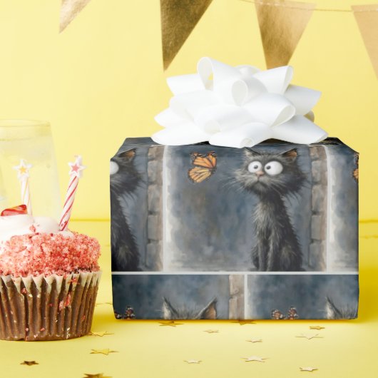 Papier Cadeau Chat hirsute fixant un papillon (Fête d'anniversaire)
