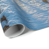 Papier Cadeau Chemin en bois sur la forêt d'hiver enneigée (Coin rond)