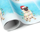 Papier Cadeau Chien de carlin en neige Noël Chapeau de Noël (Coin rond)