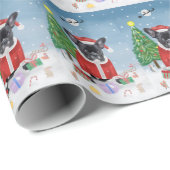 Papier Cadeau Chien de taureau français en neige avec cadeaux de (Coin rond)