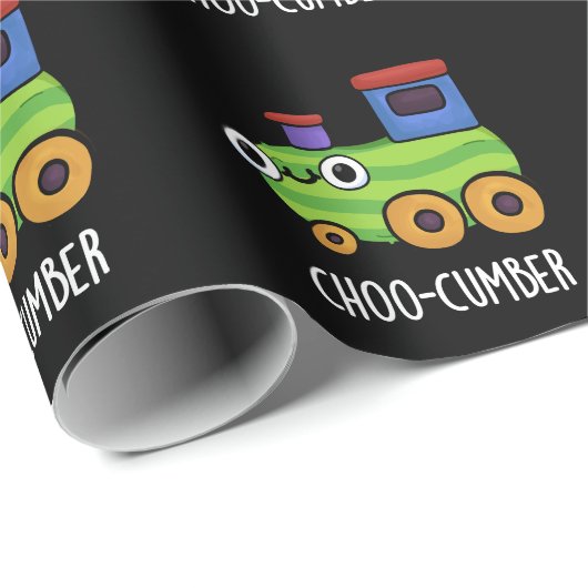 Papier Cadeau Choo-cumber Funny Concombre Pun de Concombre Dark  (Coin rond)