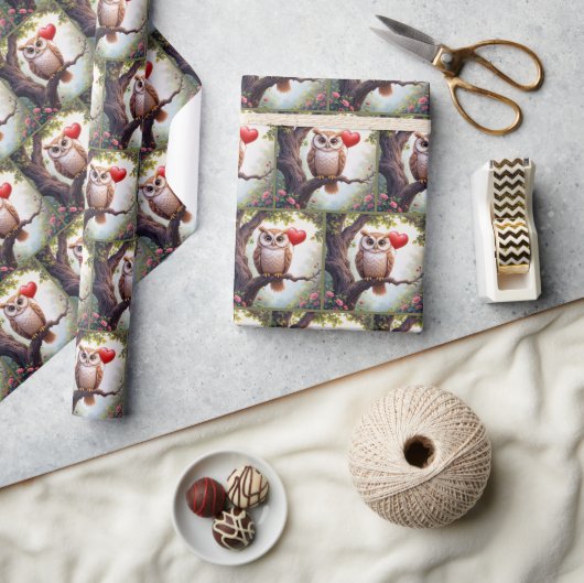 Papier Cadeau Chouette au ballon du coeur rouge (Artisanat)