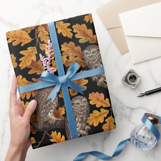 Papier Cadeau Chouettes d'automne sur noir (Cadeaux)