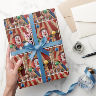 Papier Cadeau Clown Joyeux Jonglant avec des Balles Colorées