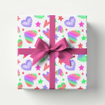 Papier Cadeau Coeur d'amour coloré Romantique Fille Motif modern<br><div class="desc">Colorful Love Heart Romantic Girly Motif Modern Wrapping Paper présente un coeur d'amour moderne coloré et un motif étoilé sur un arrière - plan blanc. Conçu par ©Evco Studio www.zazzle.com/store/evcostudio</div>