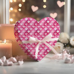 Papier Cadeau Cœurs aquarelles enchanteurs | Motif à pois<br><div class="desc">Parfait pour les mariages, les fêtes de fiançailles, les baby showers, les anniversaires, la Saint-Valentin et d'autres occasions spéciales qui appellent un mélange d'élégance ultra-féminine et de charme ludique, ce motif enchanteur de cœurs et de pois à l'aquarelle est garanti pour captiver et ravir les destinataires de tous âges. Son...</div>