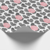 Papier Cadeau Coeurs de Doodle Noir et Blanc modernes Monogramme (Coin)