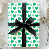 Papier Cadeau Coeurs verts de charme sur papier blanc