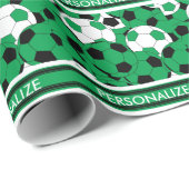 Papier Cadeau Collage de balle de soccer vert (Coin rond)