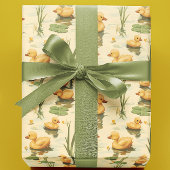 Papier Cadeau Cute Baby Ducks sur un étang