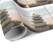 Papier Cadeau Daisy on a Stone Beach Cairn With Driftwood (Coin rond)