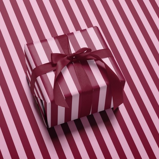 Papier cadeau de Noël à rayures rose rouge