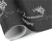 Papier Cadeau Diamant aux roses blanches sur le noir floral (Coin rond)
