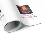 Papier Cadeau Dirty 30 Anniversaire ajouter nom rose ajouter dat (Coin rond)